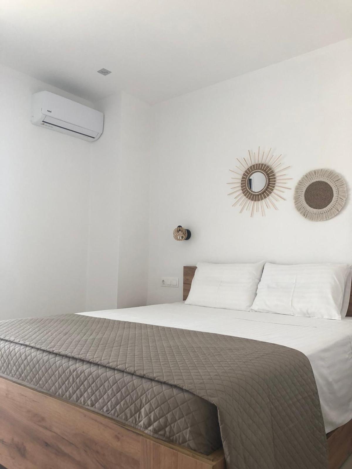 Fiosal Apartments 3 Skiathos Town Exterior photo